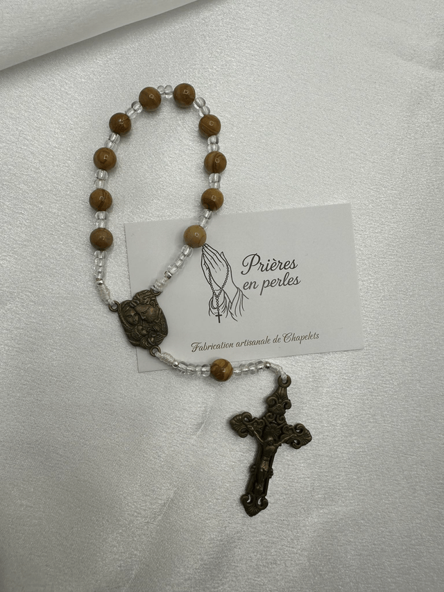 Dizainier effet bois – Perles 8mm & Croix effet bronze