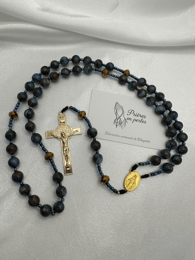Chapelet artisanal en pierre cloisonnée bleu lac – Perles 10 mm & croix dorée