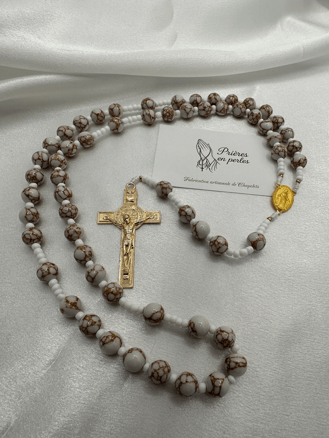 Chapelet artisanal  – Croix dorée & perles marbrées 10mm