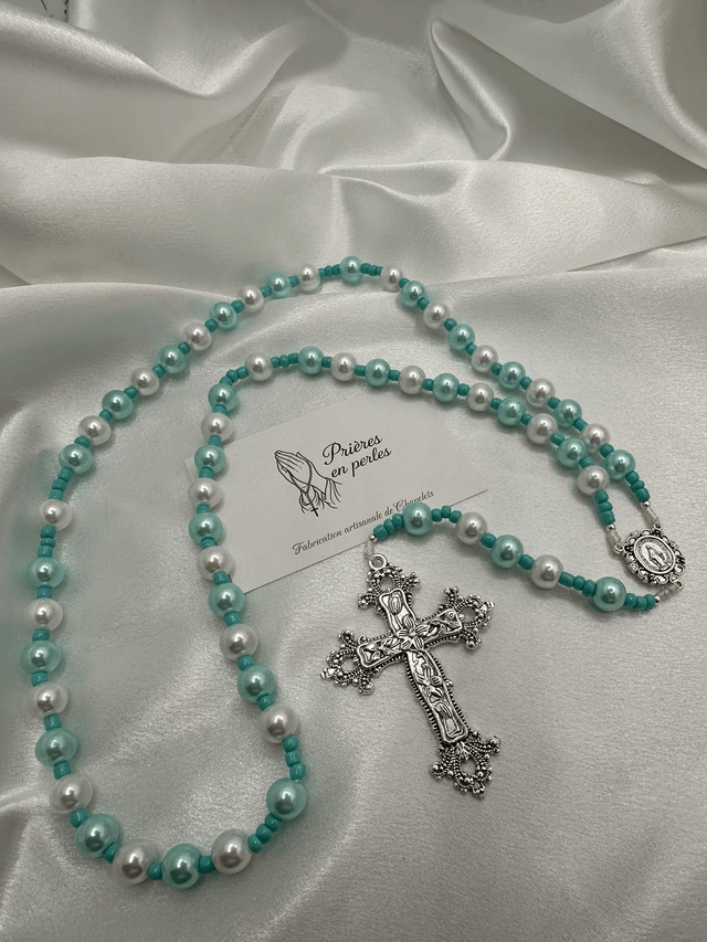 Chapelet artisanal bleu et blanc – Douceur mariale et prière