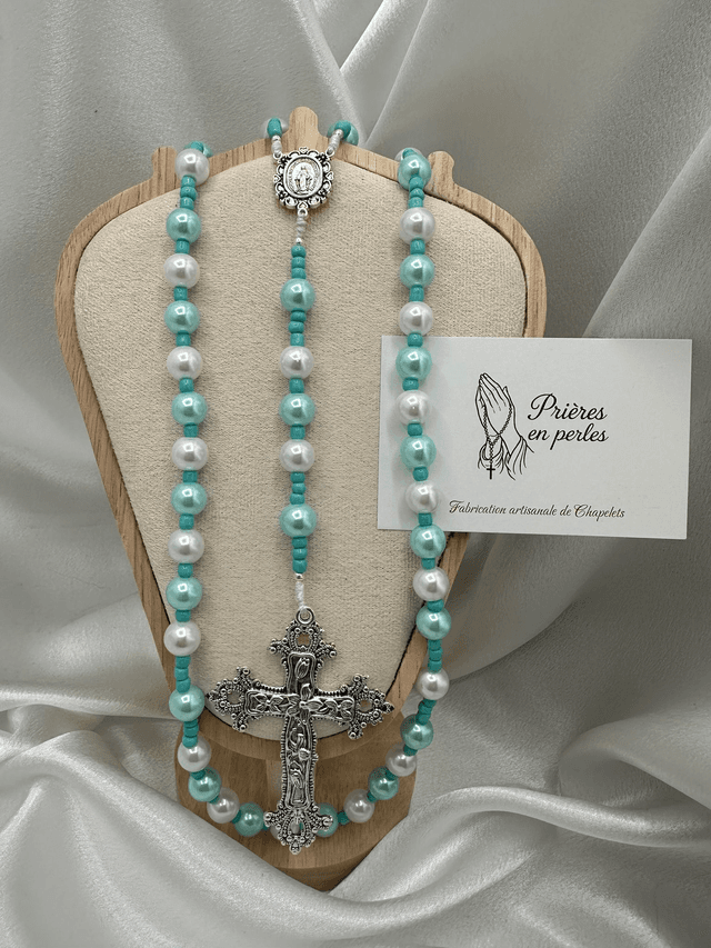 Chapelet artisanal bleu et blanc – Douceur mariale et prière
